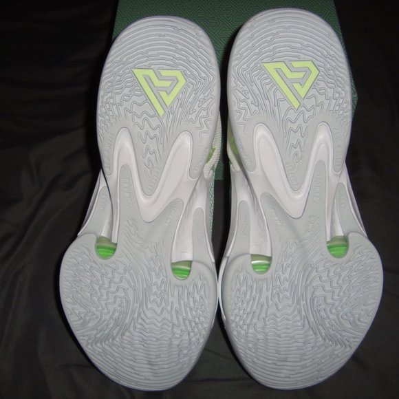 NEW Nike Zoom Freak 4 Coastline Volt DJ6149-100 Men's Sz. 11.5 Giannis NIB Greek - Picture 9 of 13